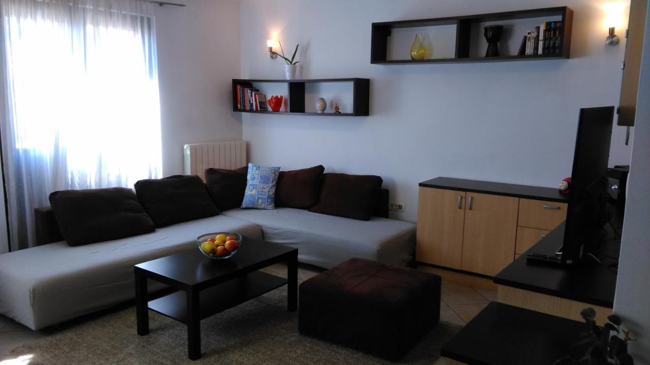 Lair By The Sea - Stoja, Pula Apartment Exterior photo